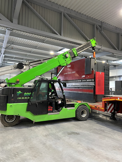 Levage des machine industrielles à Lille par Bovis Nord Europe du Groupe Bovis