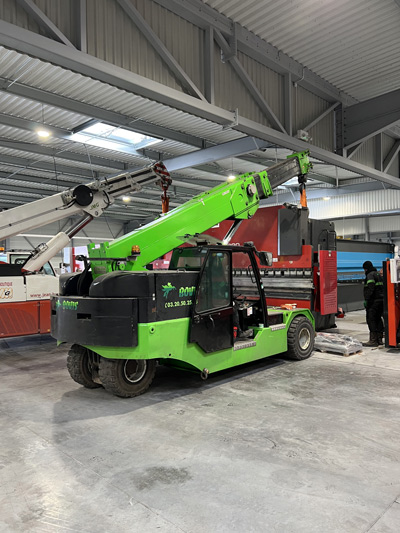 Levage des machines industrielles à Lille par Bovis Nord Europe du Groupe Bovis