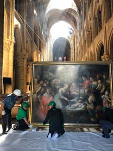 Sauvetage des tableaux de Notre Dame de Paris