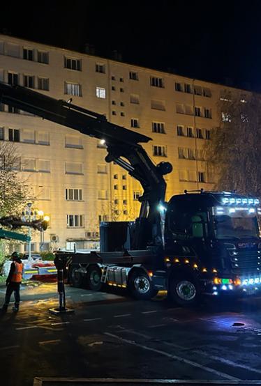Manutention nocturne d'un manège à Périgueux