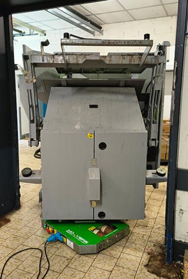 Industrial Relocation in Toulouse: Bovis Midi Pyrénées Successfully Moves a Baler Press